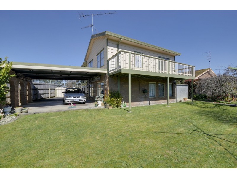 9 Avon Court, Newborough VIC 3825