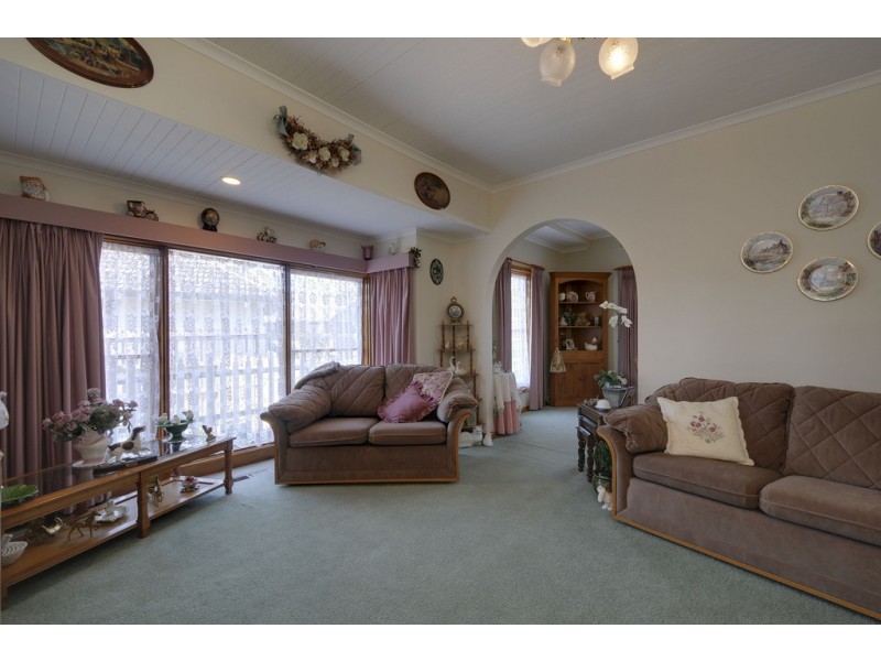 9 Avon Court, Newborough VIC 3825