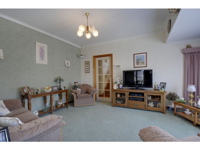 9 Avon Court, Newborough VIC 3825