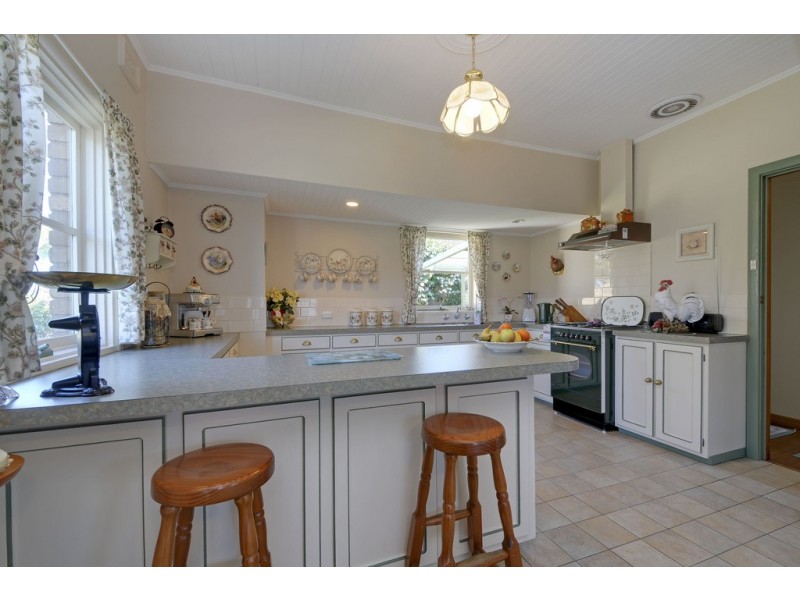 9 Avon Court, Newborough VIC 3825