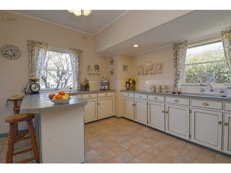 9 Avon Court, Newborough VIC 3825