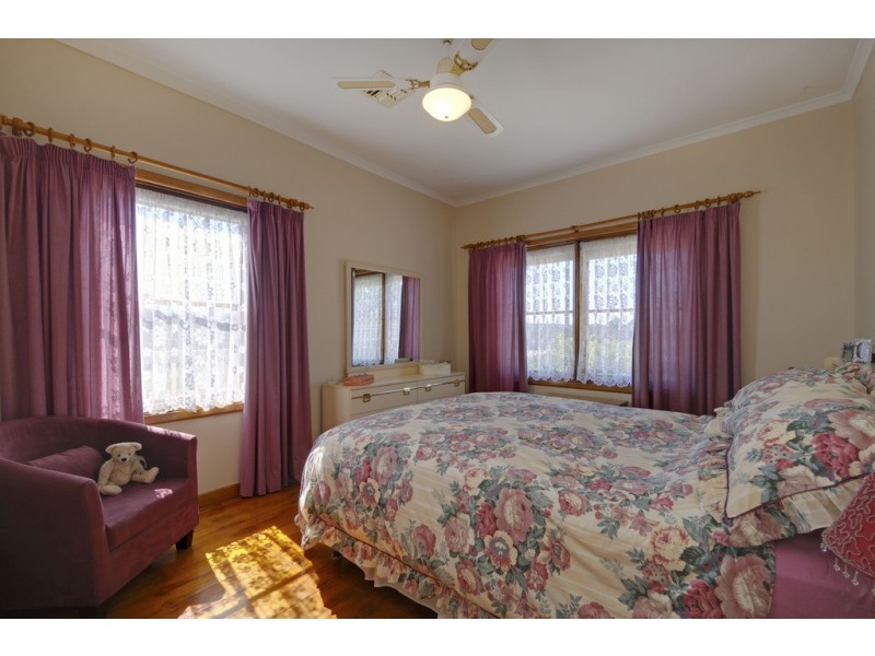 9 Avon Court, Newborough VIC 3825