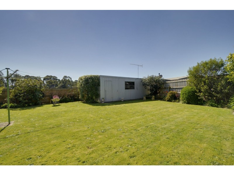 9 Avon Court, Newborough VIC 3825