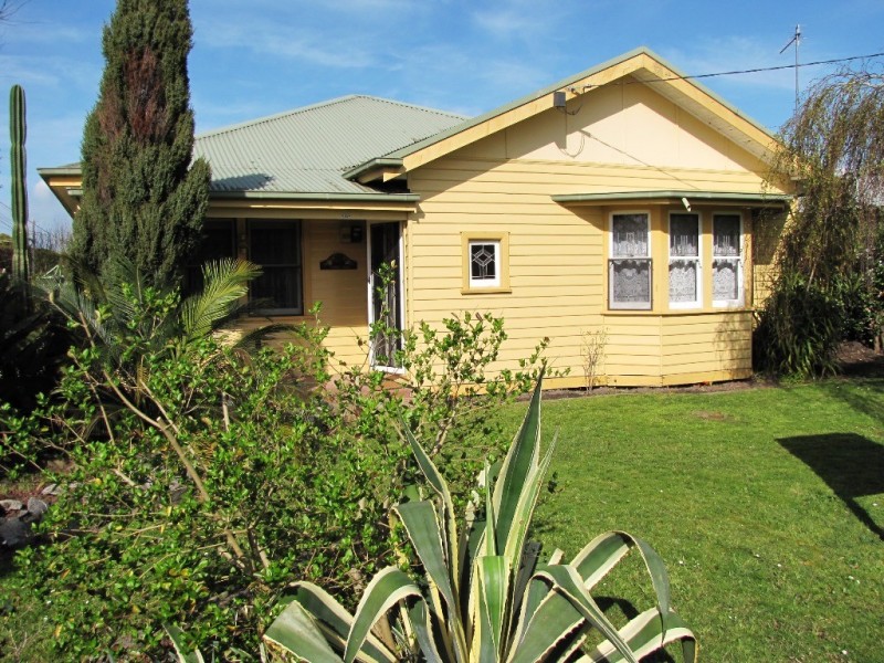 55 Moore Street, Moe VIC 3825