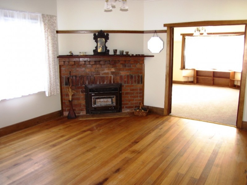 55 Moore Street, Moe VIC 3825