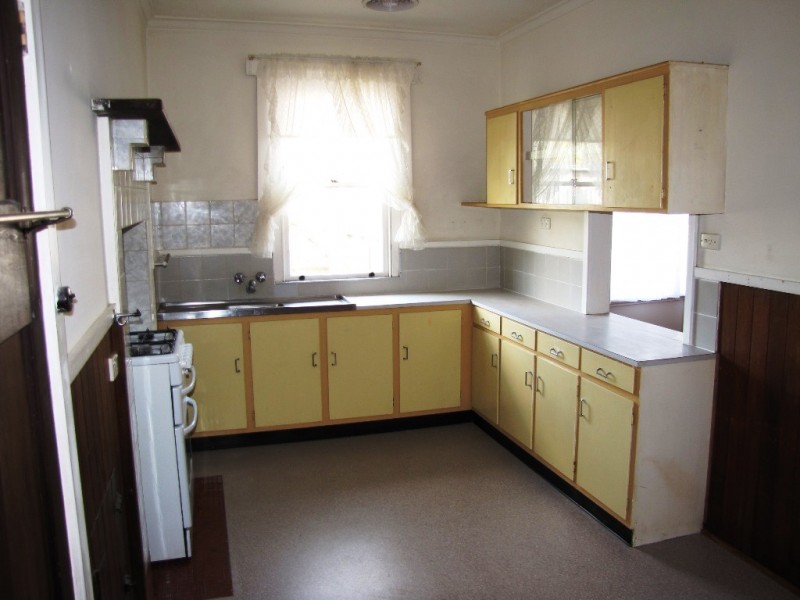 55 Moore Street, Moe VIC 3825