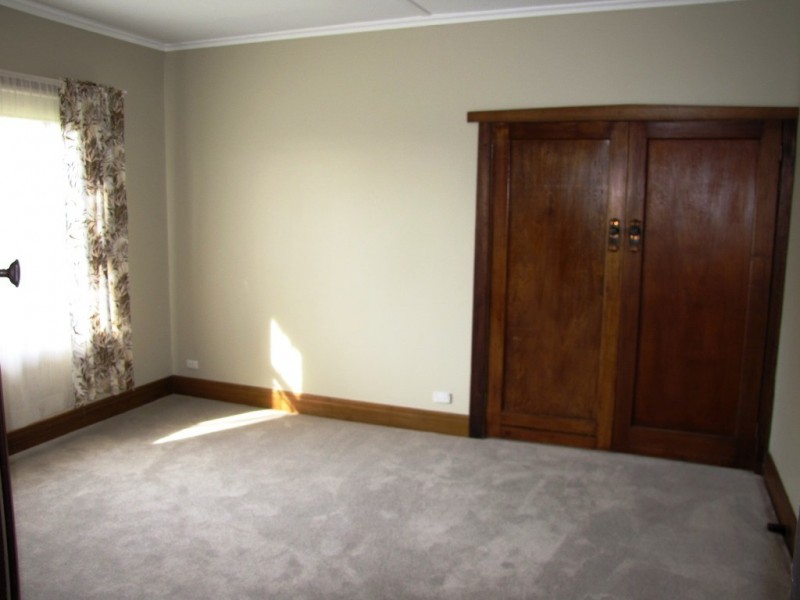 55 Moore Street, Moe VIC 3825