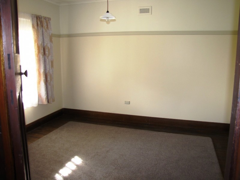 55 Moore Street, Moe VIC 3825