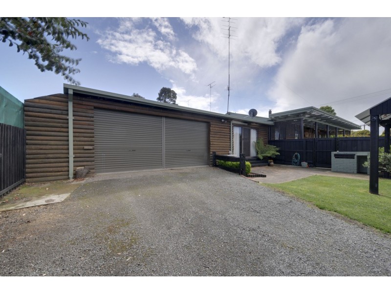 21 Anderson Avenue, Yallourn North VIC 3825