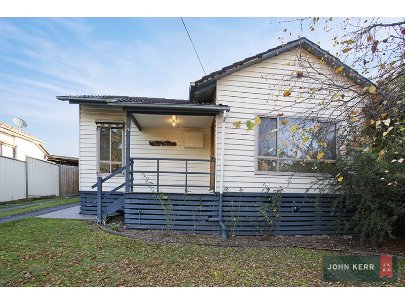 4 Dwyer Street, Moe VIC 3825