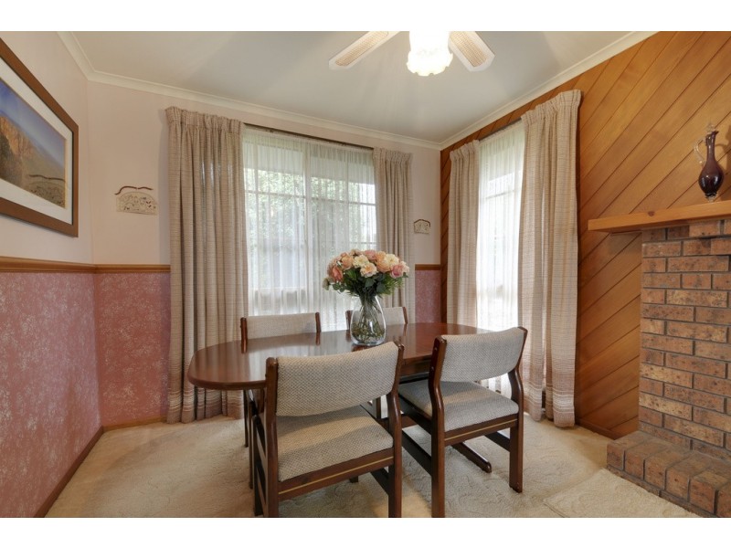 7 Scorpio Drive, Moe VIC 3825