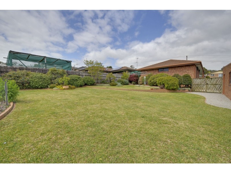 7 Scorpio Drive, Moe VIC 3825