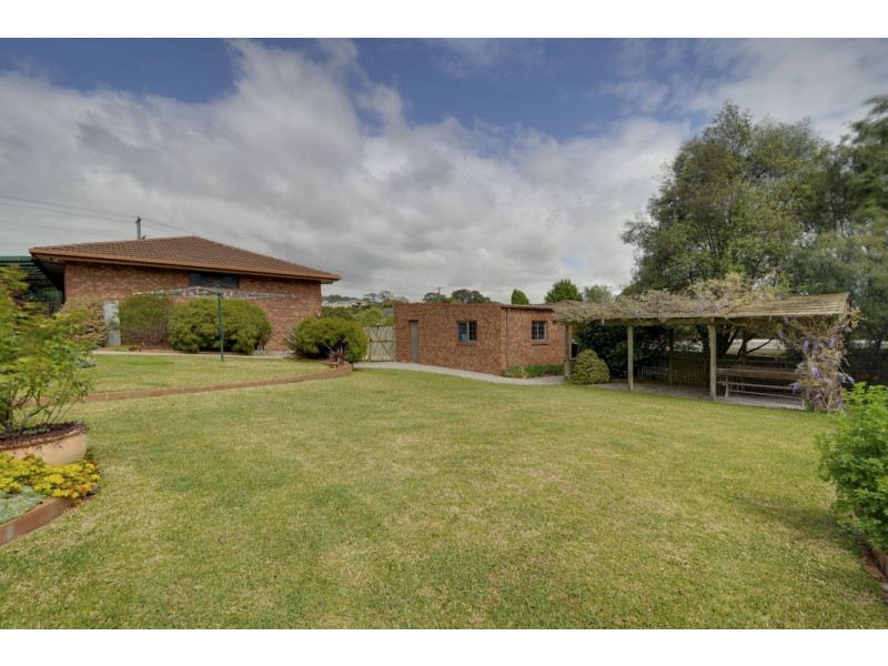 7 Scorpio Drive, Moe VIC 3825