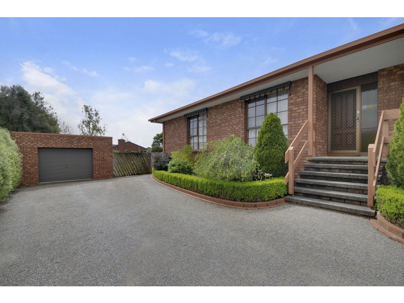 7 Scorpio Drive, Moe VIC 3825