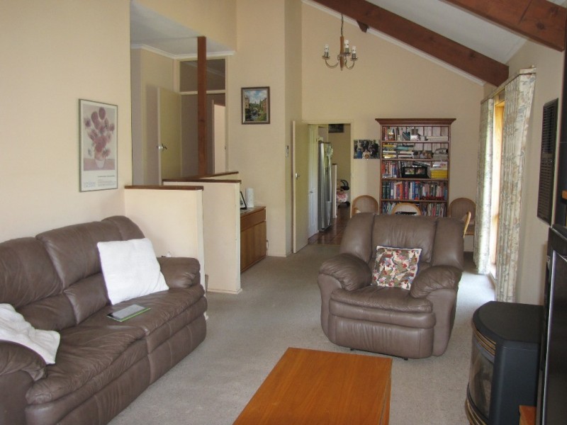 5 Smallburn Avenue, Newborough VIC 3825