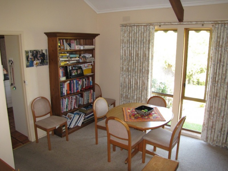 5 Smallburn Avenue, Newborough VIC 3825