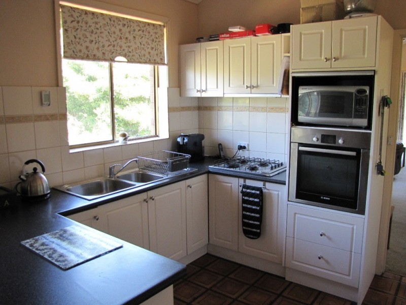 5 Smallburn Avenue, Newborough VIC 3825