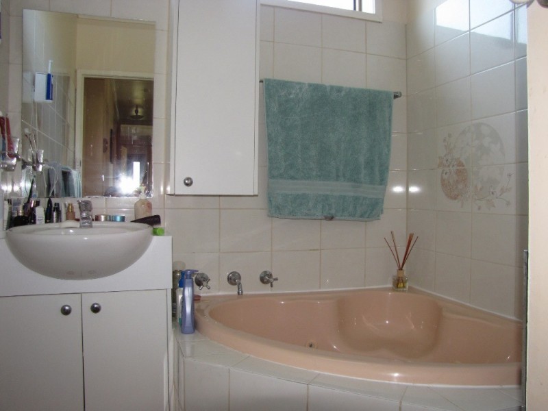 5 Smallburn Avenue, Newborough VIC 3825