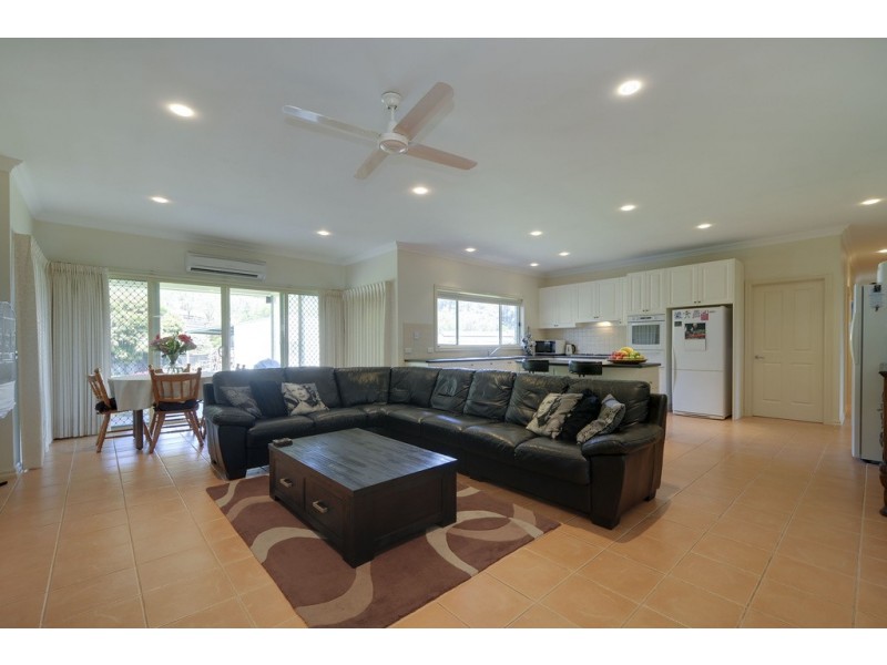 81 Pineridge Road, Moe VIC 3825
