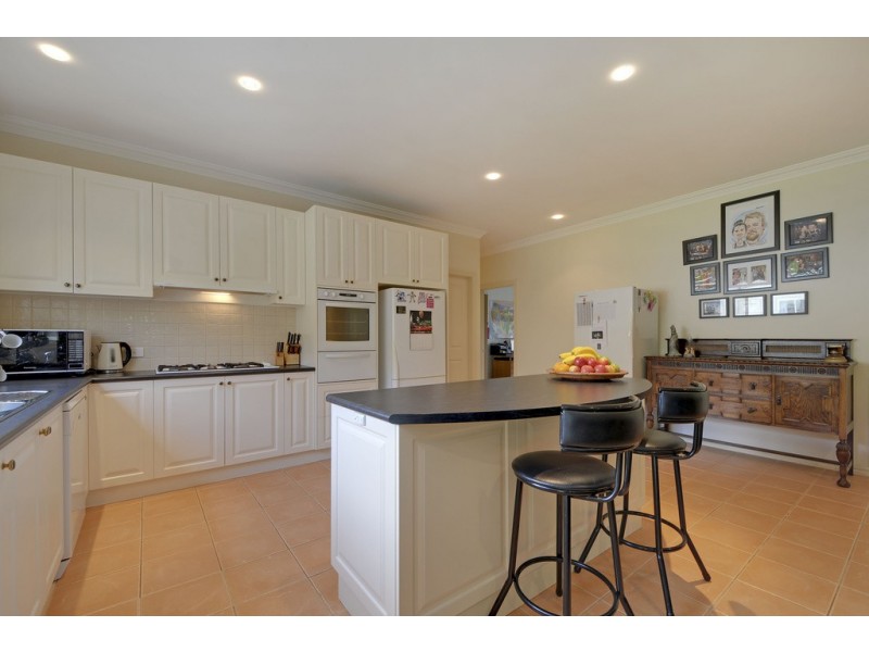 81 Pineridge Road, Moe VIC 3825