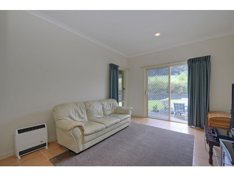 81 Pineridge Road, Moe VIC 3825