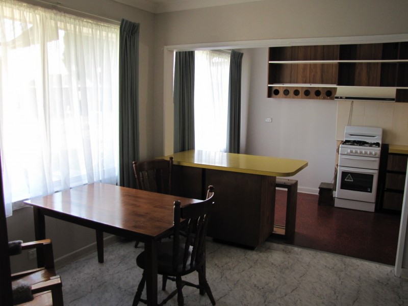 13 Charles Street, Moe VIC 3825