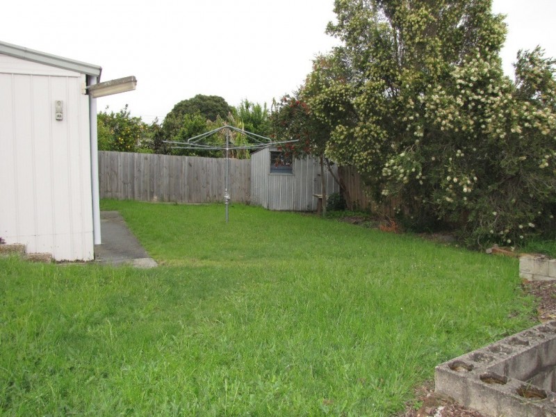 13 Charles Street, Moe VIC 3825