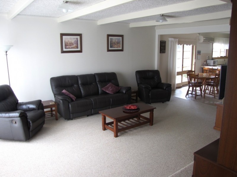 10 Bruce Street, Moe VIC 3825