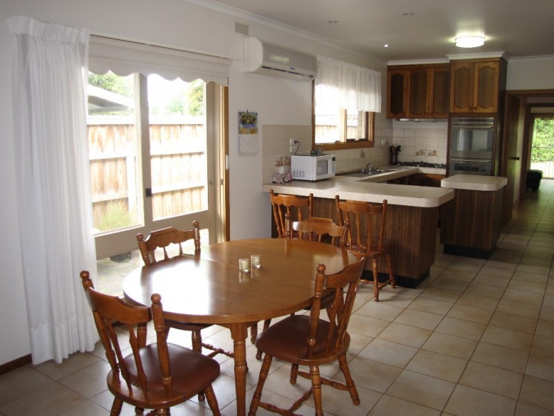 10 Bruce Street, Moe VIC 3825