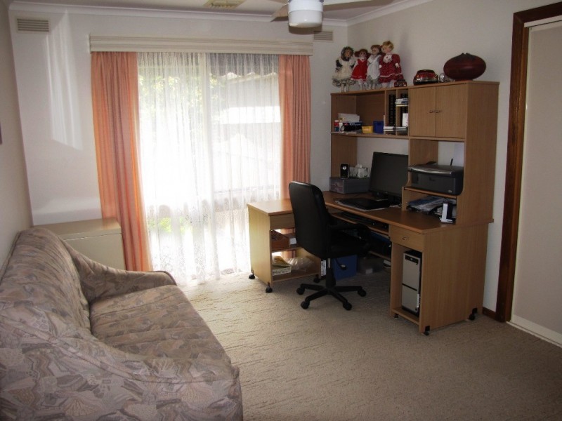 10 Bruce Street, Moe VIC 3825