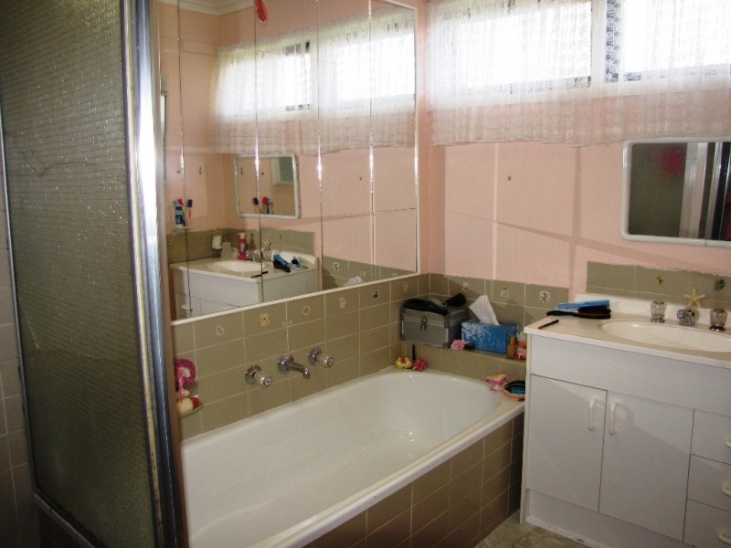 11 St Gwinear Court, Rawson VIC 3825