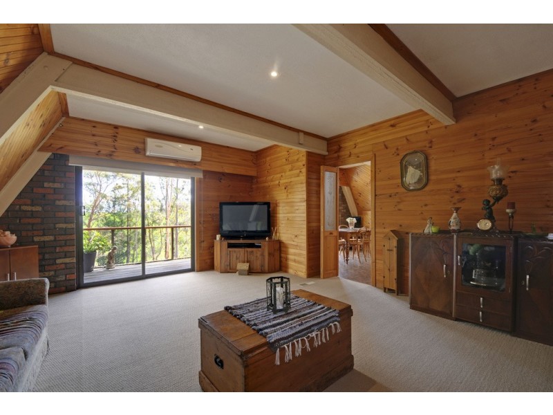 11 Frys Track, Hernes Oak VIC 3825