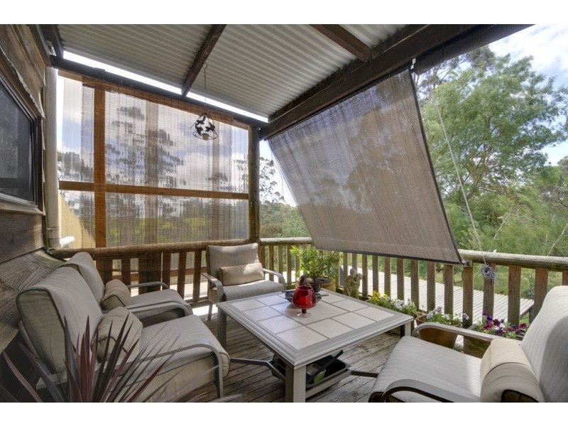 11 Frys Track, Hernes Oak VIC 3825