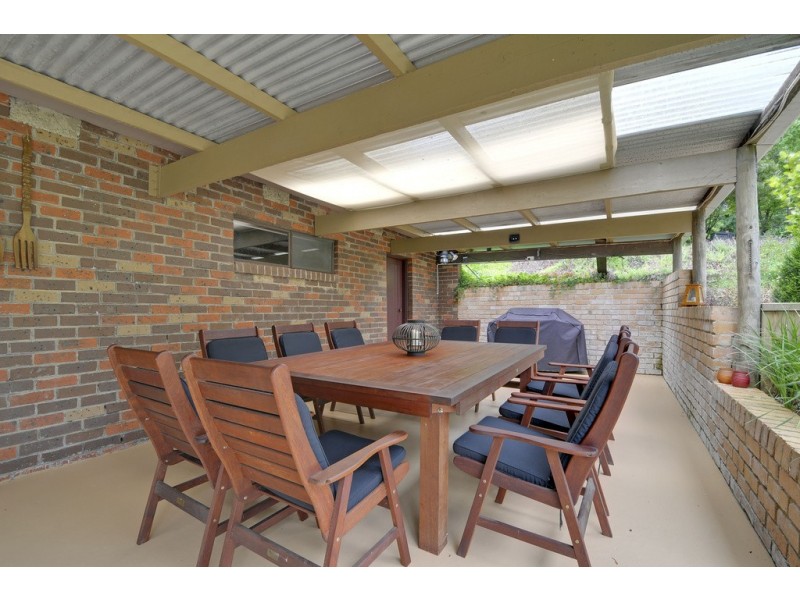 11 Frys Track, Hernes Oak VIC 3825