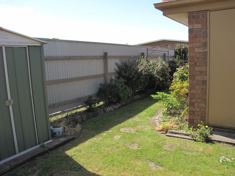Unit 5, 15 Burrage Court, Moe VIC 3825