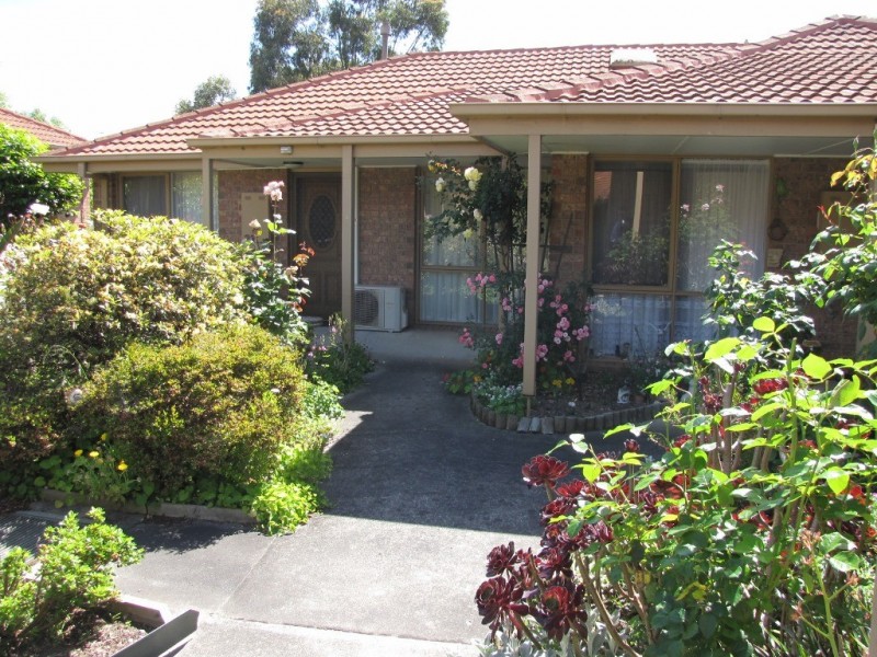 Unit 5, 15 Burrage Court, Moe VIC 3825