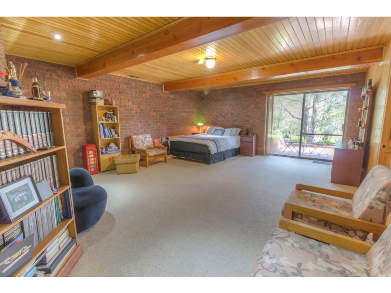 105 Haunted Hills Road, Newborough VIC 3825