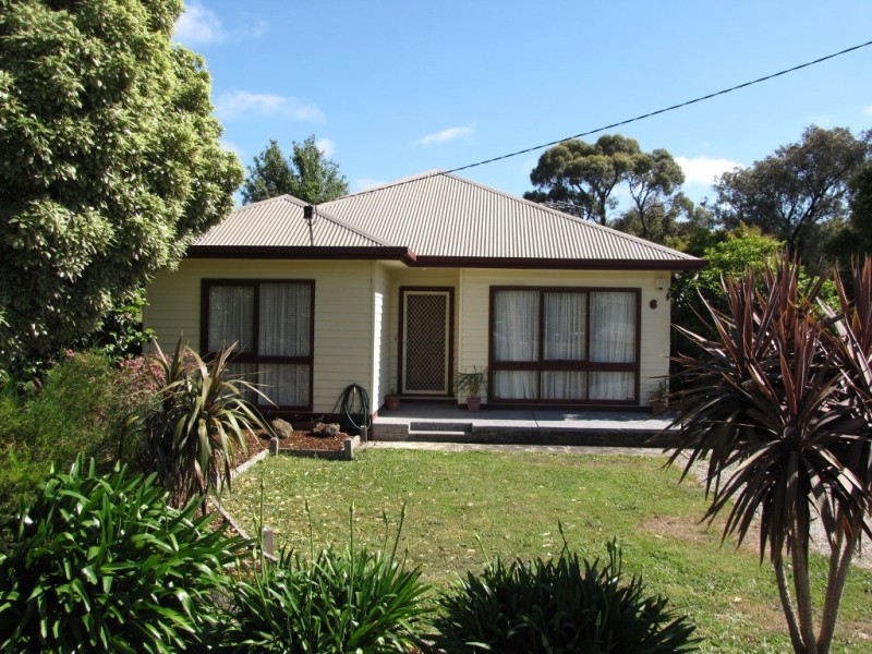 6 Vale Street, Moe VIC 3825