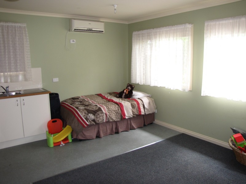 6 Vale Street, Moe VIC 3825
