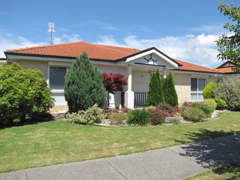 1/40 Parkside Drive, Moe VIC 3825