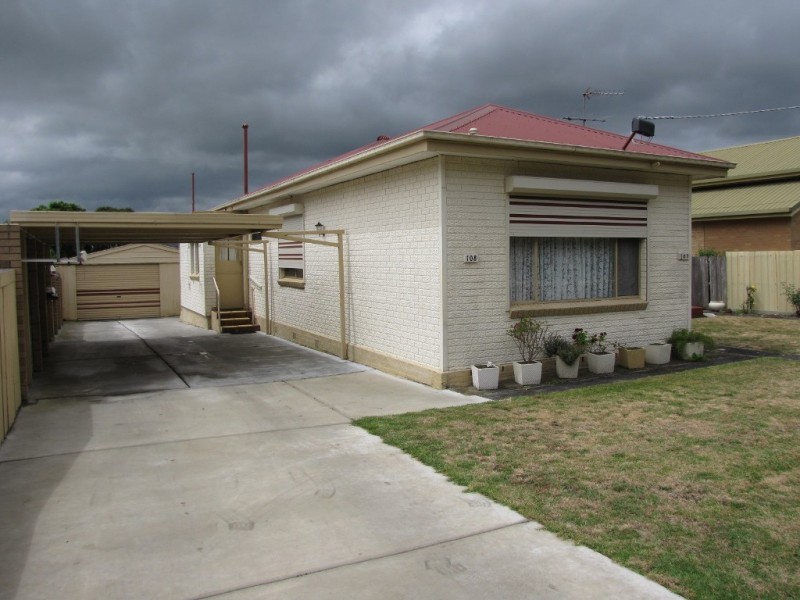 108 Service Road, Moe VIC 3825