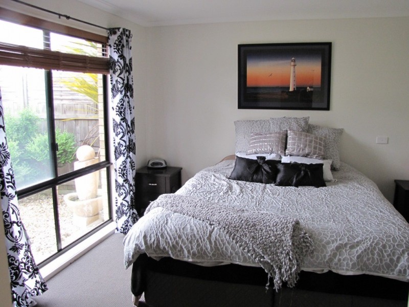 5 Varcoe Court, Newborough VIC 3825