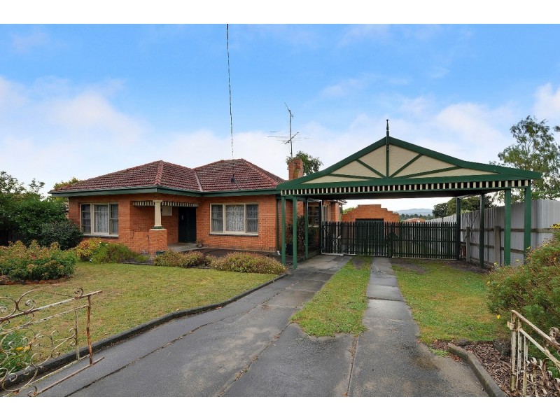 19 Balfour Street, Newborough VIC 3825