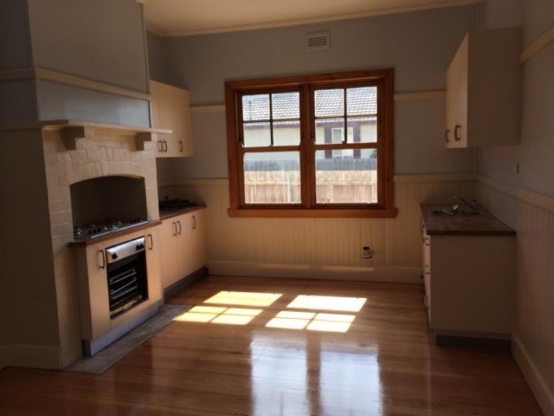 16 Haigh Street, Moe VIC 3825