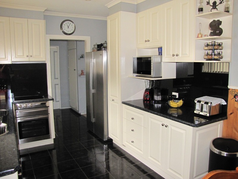 29 Staff Street, Moe VIC 3825