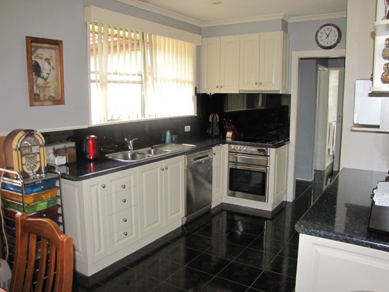 29 Staff Street, Moe VIC 3825