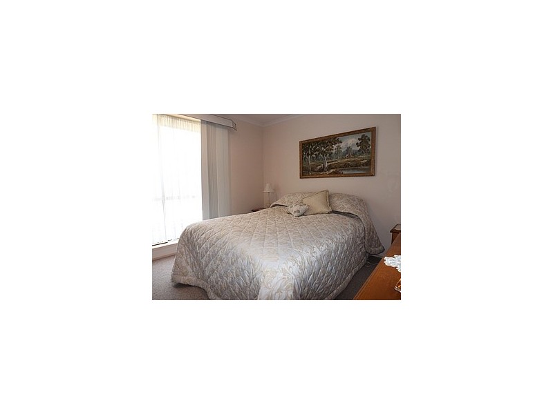 Unit 2/1B Mena Street, Moe VIC 3825