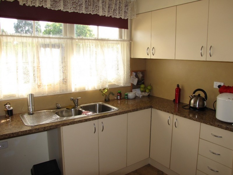 48 Service Road, Moe VIC 3825