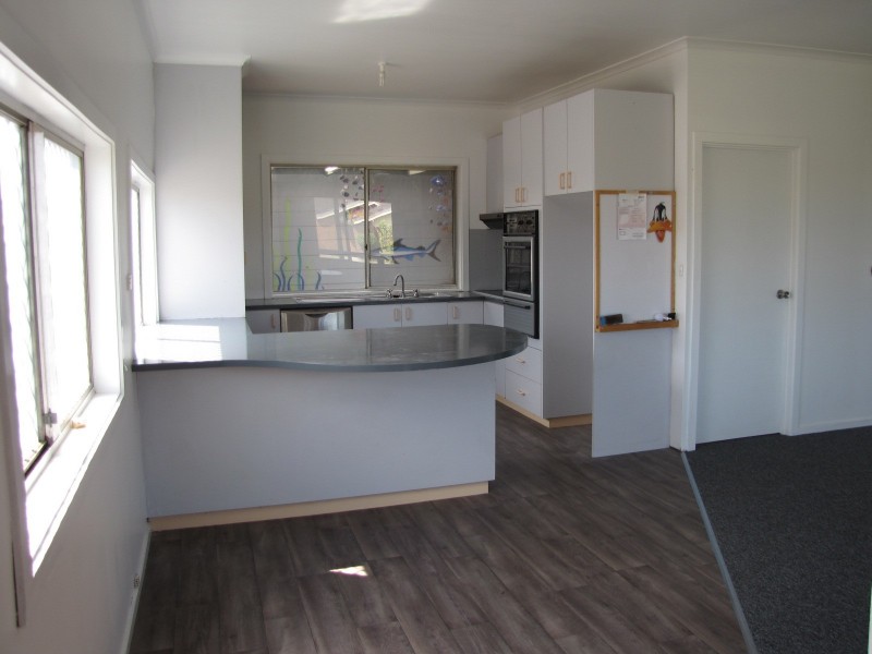 17 Austin Avenue, Moe VIC 3825