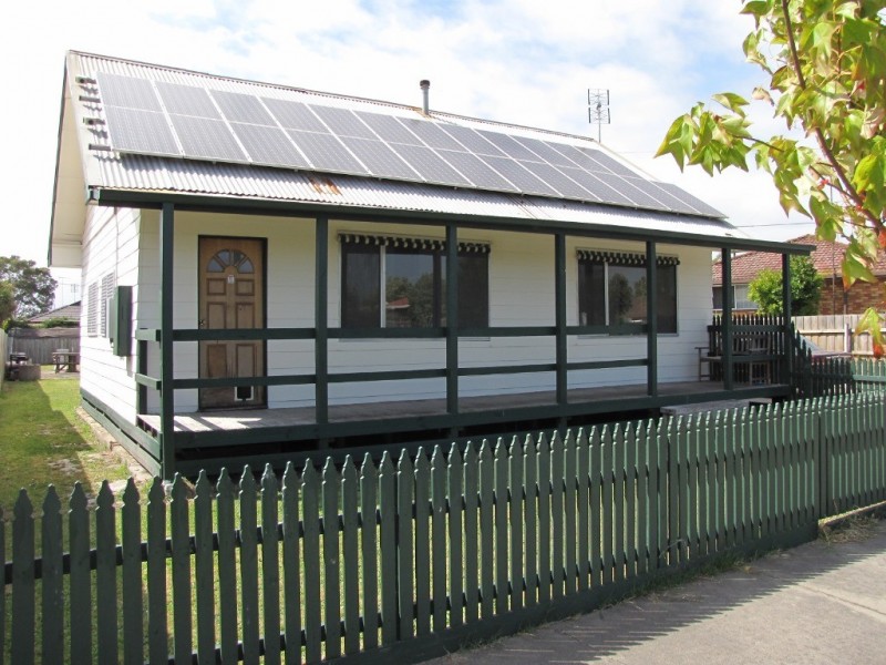 17 Austin Avenue, Moe VIC 3825